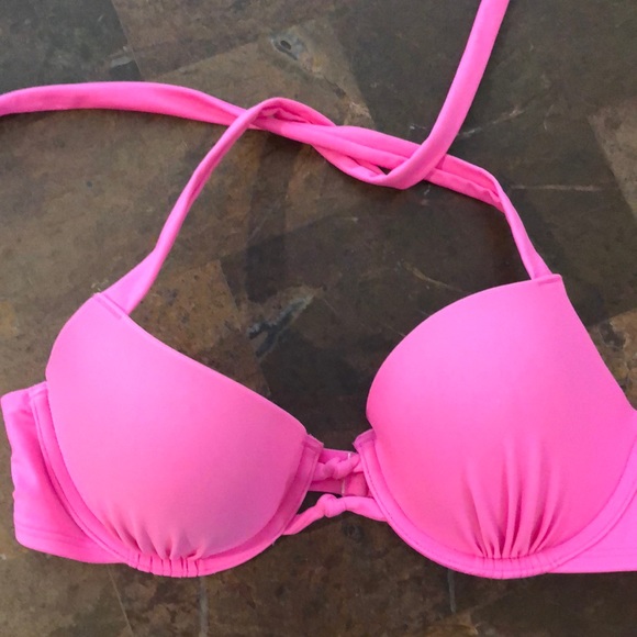 Aerie swim top (34C) - Picture 1 of 9